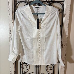 NEW T Tahari Ivory Pleated Cuffs V Neck Button Top White Tuxedo Blouse Sz Small